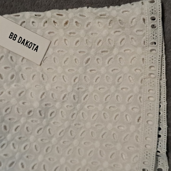 NWT BB Dakota Romper White Eyelet Size 4 - Picture 6 of 8